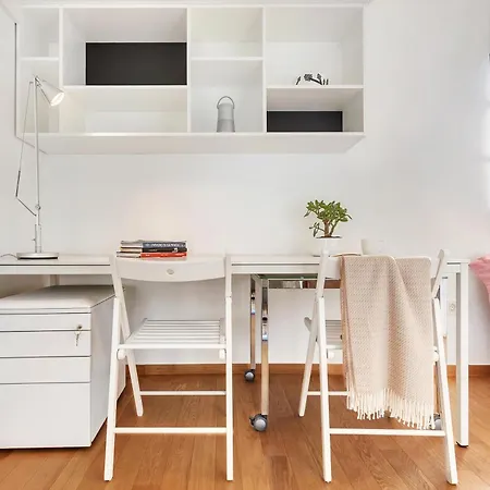 Modern In The Heart Of Old Apartament